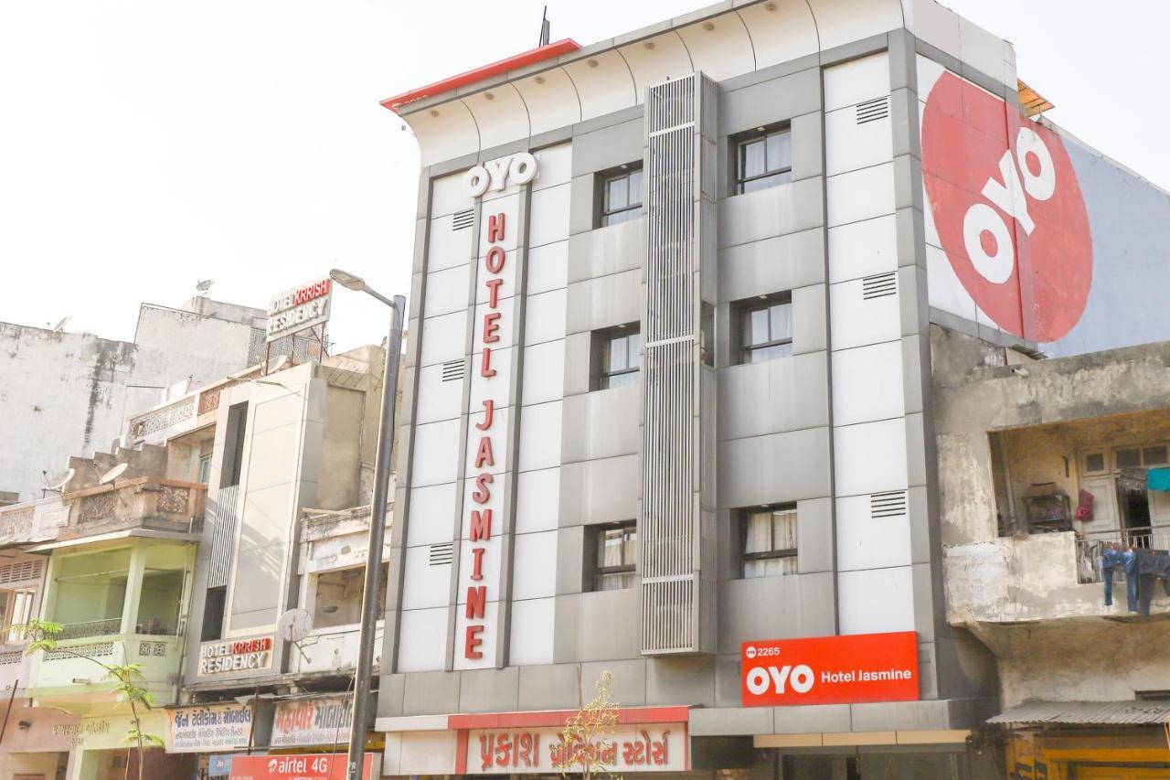 Hotel Jasmine Ahmadábád Kültér fotó