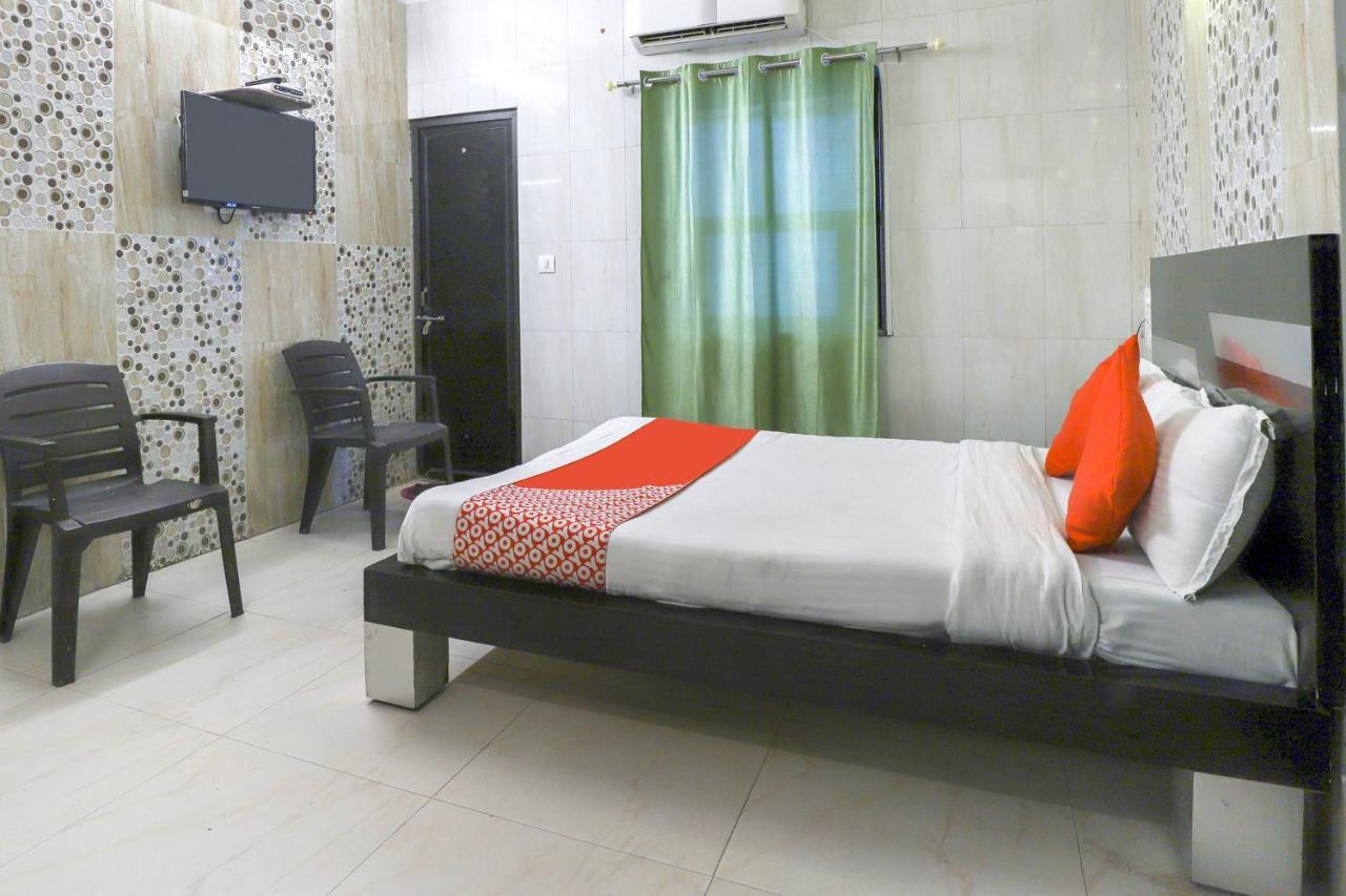 Hotel Jasmine Ahmadábád Kültér fotó