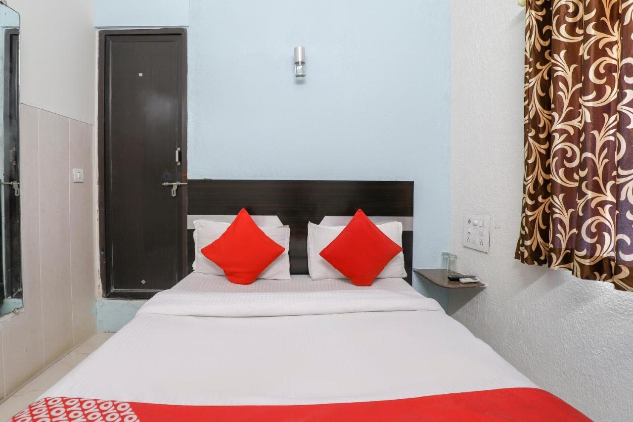 Hotel Jasmine Ahmadábád Kültér fotó
