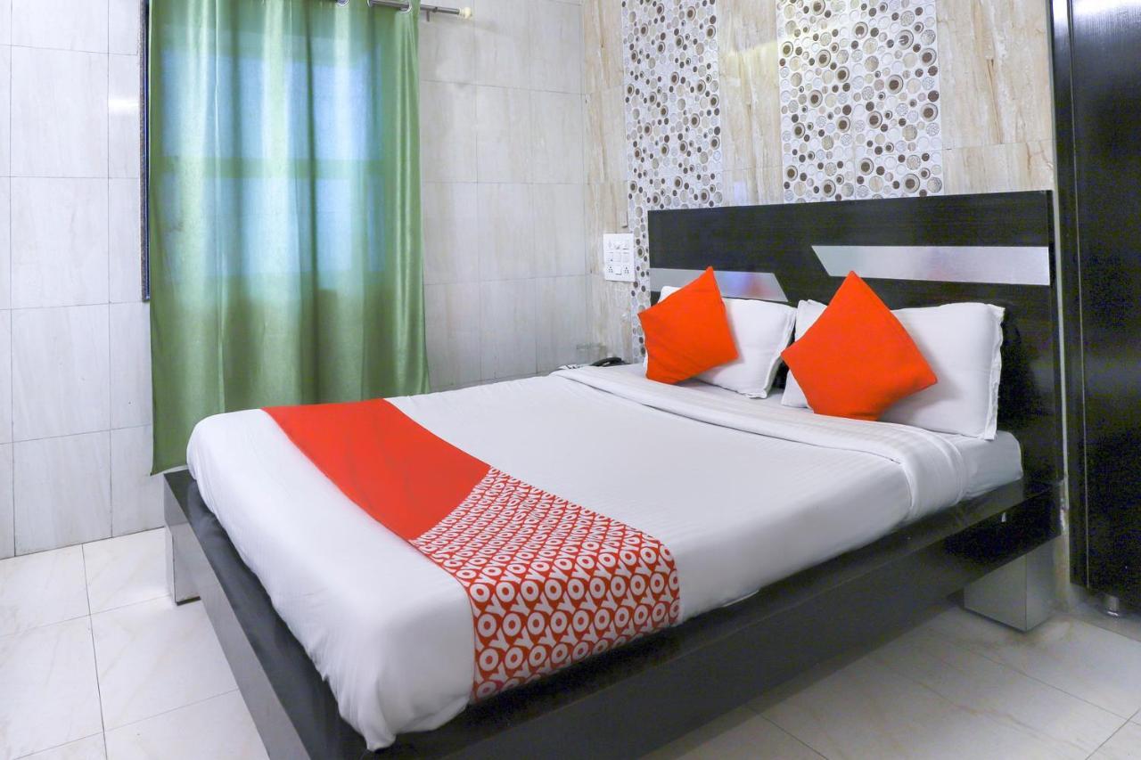 Hotel Jasmine Ahmadábád Kültér fotó