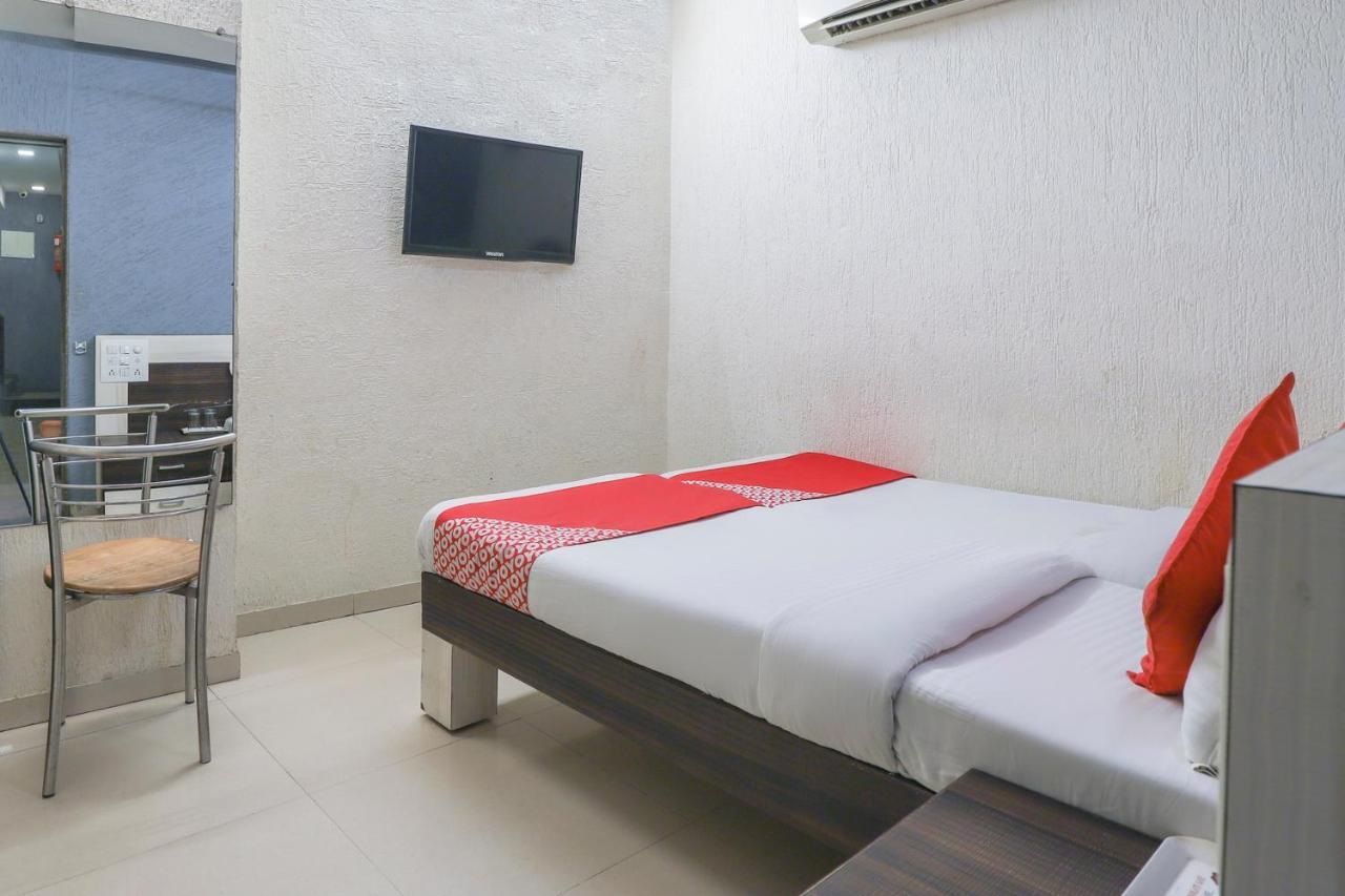 Hotel Jasmine Ahmadábád Kültér fotó