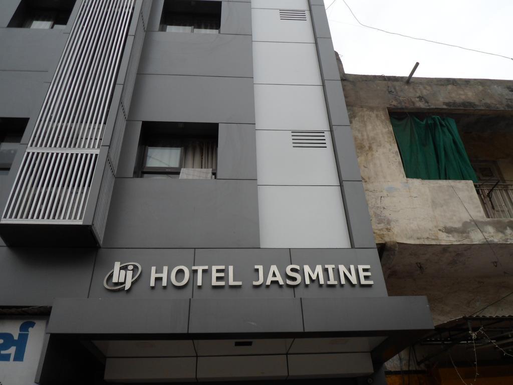 Hotel Jasmine Ahmadábád Kültér fotó