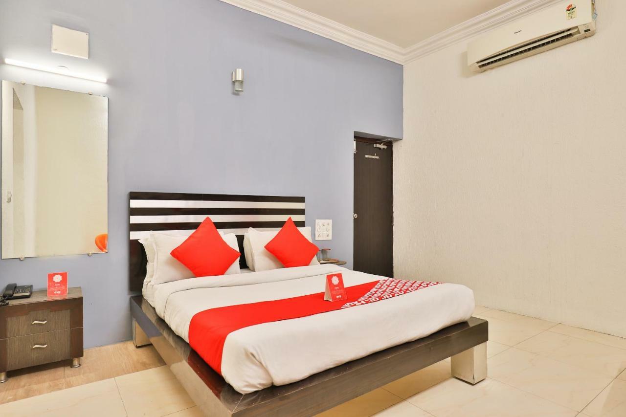 Hotel Jasmine Ahmadábád Kültér fotó